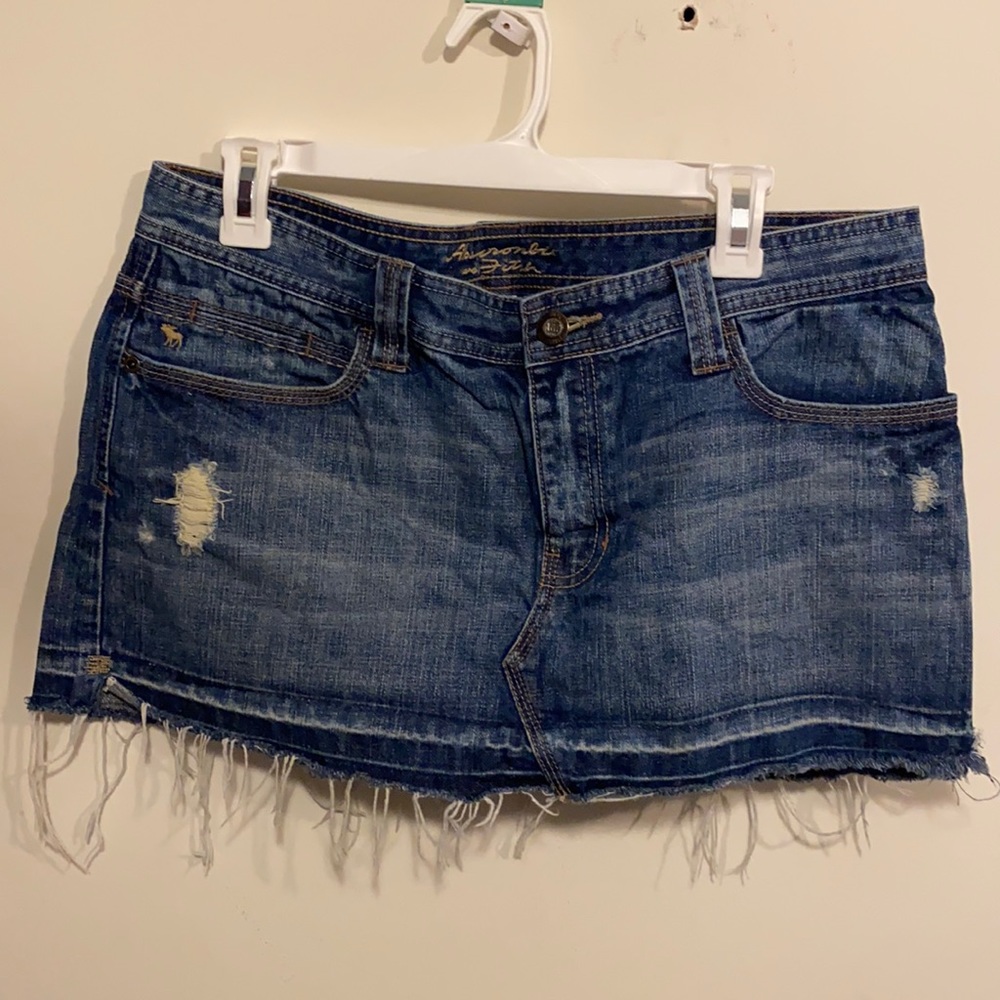Abercrombie and Fitch distressed Jean skirt